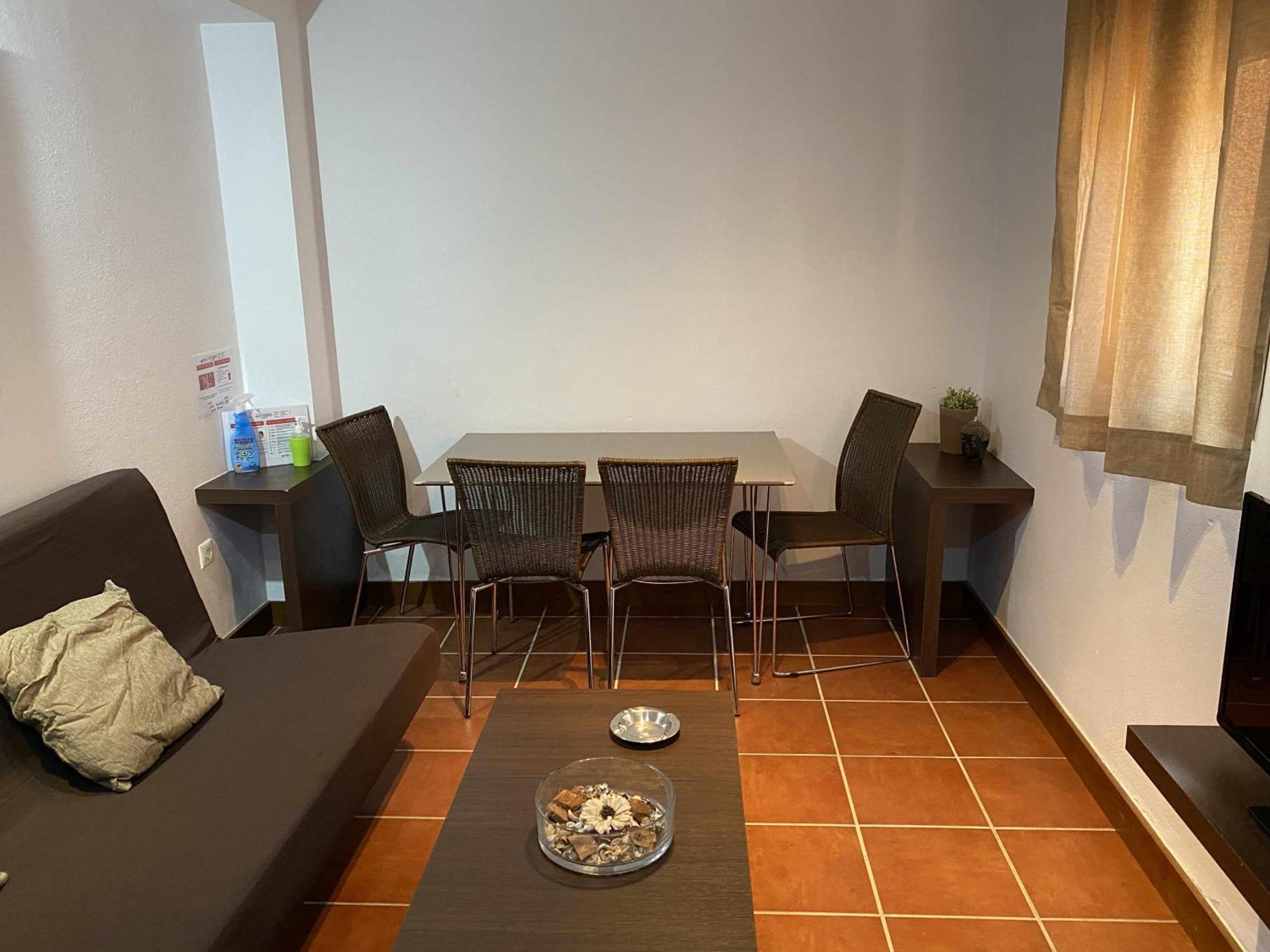 Apartamento Con Aire Acondicionado Muy Cerca De La Cadiz Exterior photo